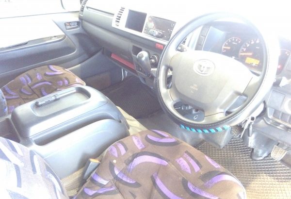Toyota – Quantum 2.5 D-4D 14 Seat