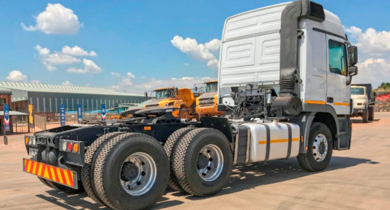 Mercedes Benz Double axle Actros 2646 Truck tractor