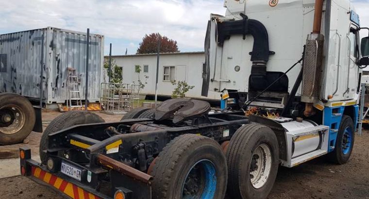 Freightliner Double axle Argosy CAT C15 515HP Reconditioned Truck