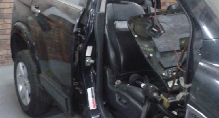 CHEV CAPTIVA 2.4 SRTIPPING FOR SPARES