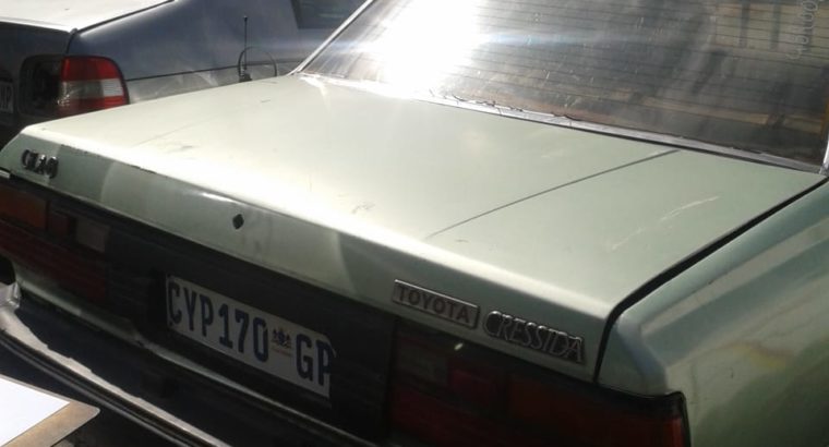 TOYOTA CRESSIDA GLI.6 STRIPPING FOR SPARES