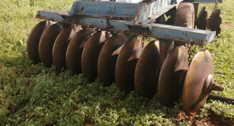20 dusc hydraulic harrow