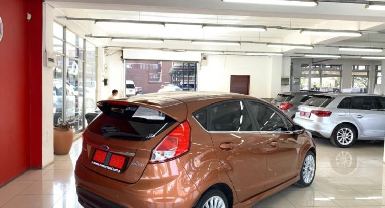 2016 Ford fiesta