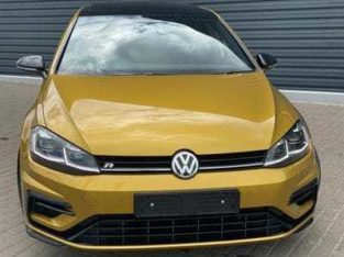 Volkswagen golf R