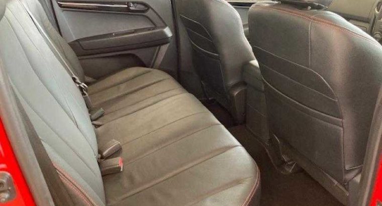 2019 ISUZU D-MAX 250 DOUBLE CAB BAKKIE