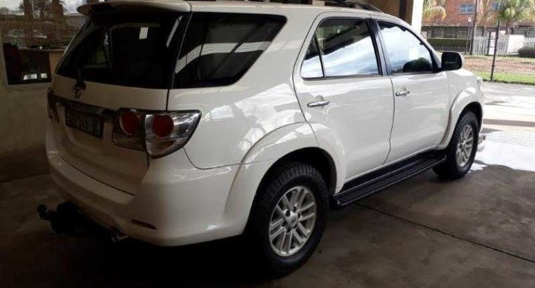 2012 TOYOTA FORTUNER 2.5D-4D