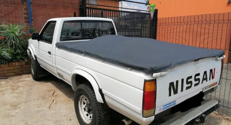 1998 Nissan 1 tonner 4×4 V6 0.3 long wheelbase single cab bakkie
