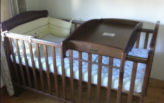 Cot bed