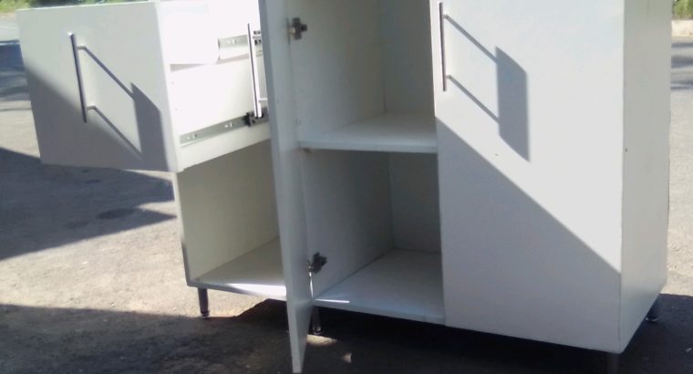 We make and sell freestanding and built-icupboards and wardrobes