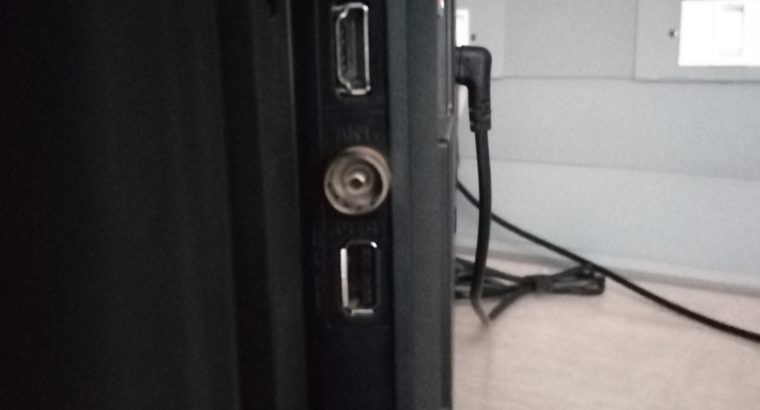 32″ Panasonic TV