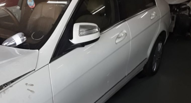MERCEDES C2.20 CDI STRIPPING FOR SPARES
