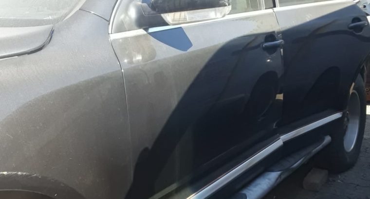 VW TOUAREG V8 STRIPPING FOR SPARES