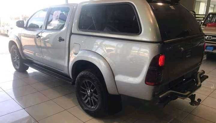 2014 Toyota Hilux 3.0 D-4D With Canopy