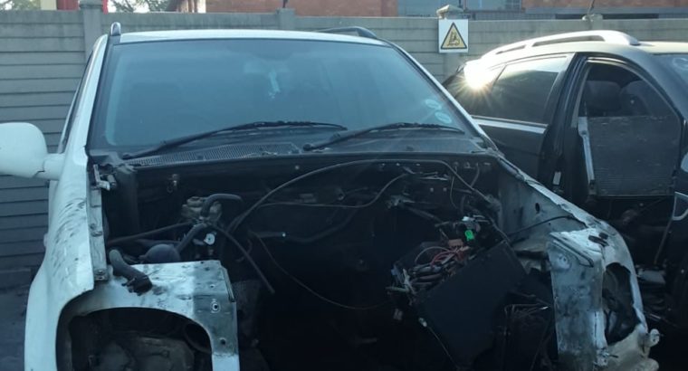 MERCEDES ML 270 STRIPPING FOR SPARES