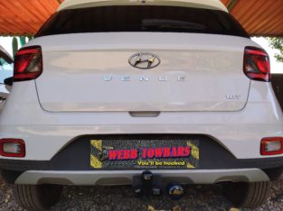 Hyundai Venue Standard/Detachable Towbars