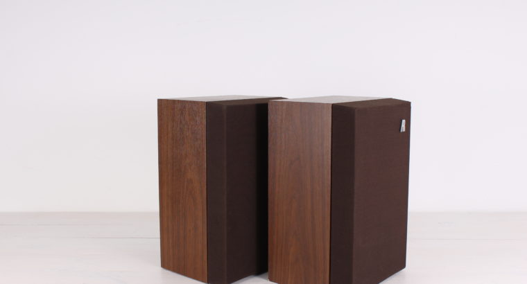 Acoustic Research 8LS Bookshelf Speakers