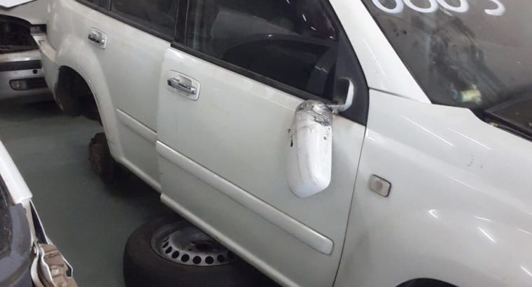 NISSAN X-TRAIL STRIPPING FOR SPARES