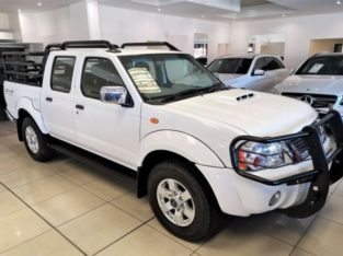 Nissan NP300 Hardbody 2.5Tdi 4×4 D/Cab