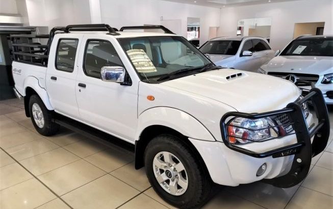 Nissan NP300 Hardbody 2.5Tdi 4×4 D/Cab