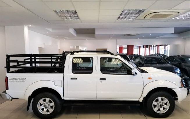Nissan NP300 Hardbody 2.5Tdi 4×4 D/Cab