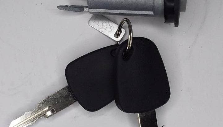 Ignition barrel and key for sale on opel chev suzuki
