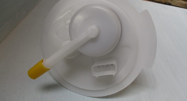 Chrysler Voyager 3.3 2004-07 (4-pin) fuel pump for sale