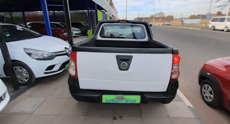 NISSAN NP 200 1.6