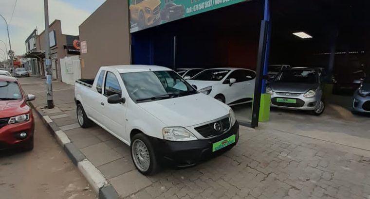NISSAN NP 200 1.6
