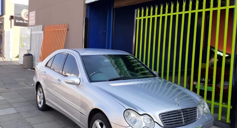 MERCEDES BENZ C180