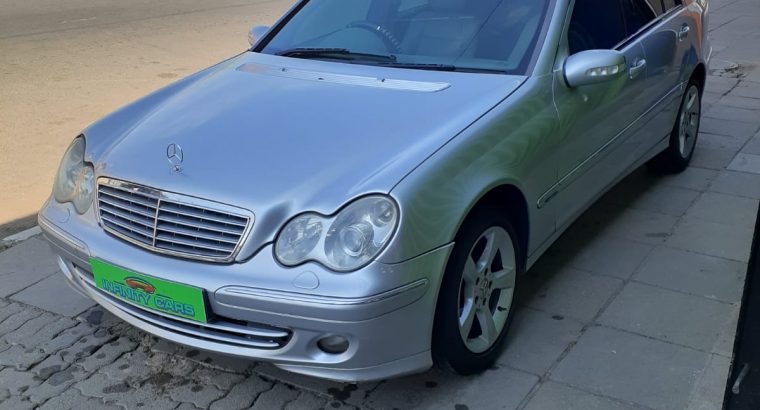 MERCEDES BENZ C180