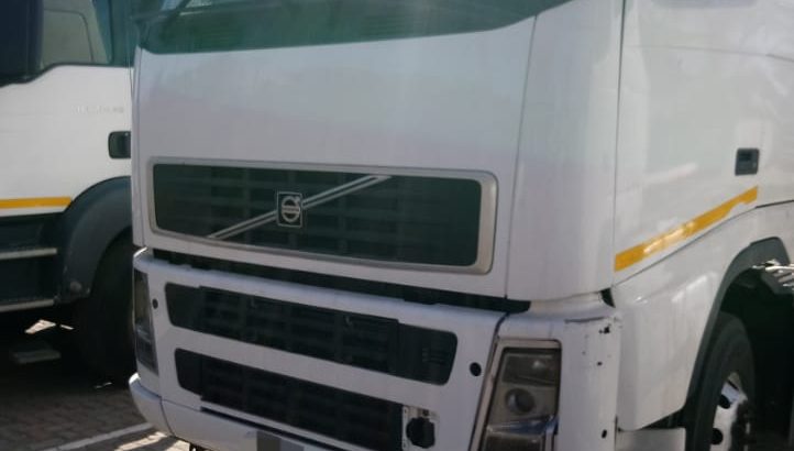 2008 VOLVO FH 12.400 TRUCK FOR SALE