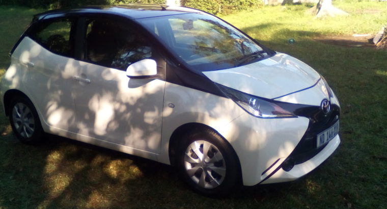 2016 TOYOTA AGO. 1.0. X.PLAY in a good condition.