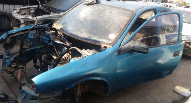Opel Corsa B stripping for used spares