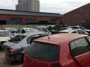 CARS STRIPPING FOR SPARES