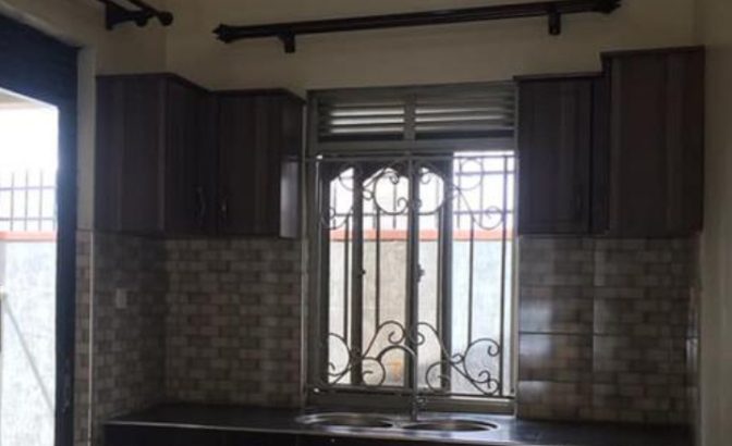 Kireka doublerooms are available for rent@400k
