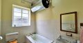 2 bedrooms, both with big windows in Rondebosch, Cape Town