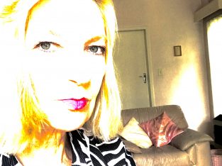 Psychologist/ relationship specialist Dr Diane Preddy 0837032588
