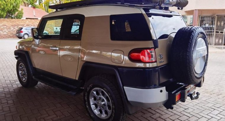 Toyota FJ Cruiser FJ