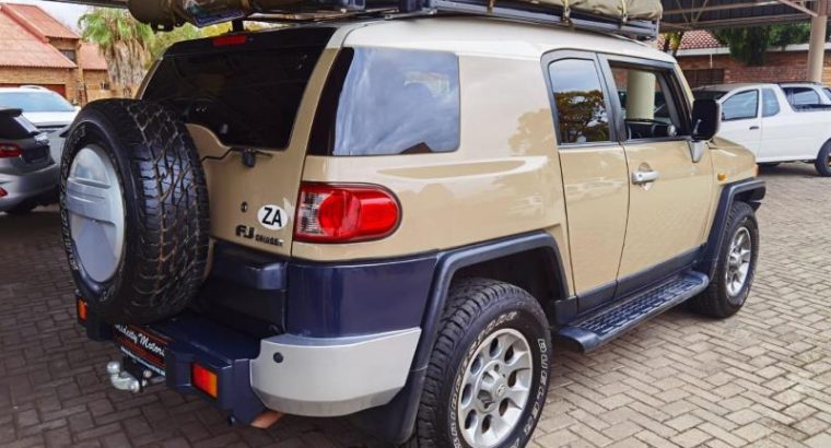 Toyota FJ Cruiser FJ