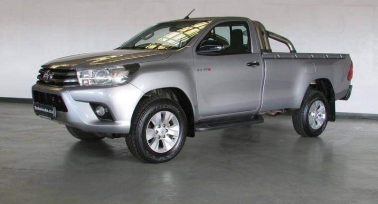 TOYOTA HILUX BAKKIE SINGLE CAB FOR SALE