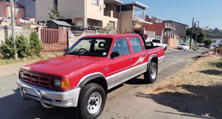 FORD COURIER 3.OLT V6 4X4