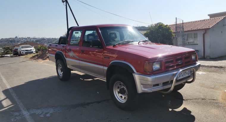 FORD COURIER 3.OLT V6 4X4