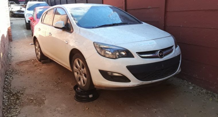 Opel Astra J 2013 Manual Stripping for Used Spares