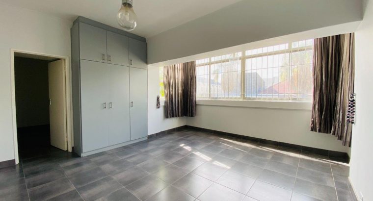 3 bedrooms Apartment in ZONNEBLOEM Cape Town