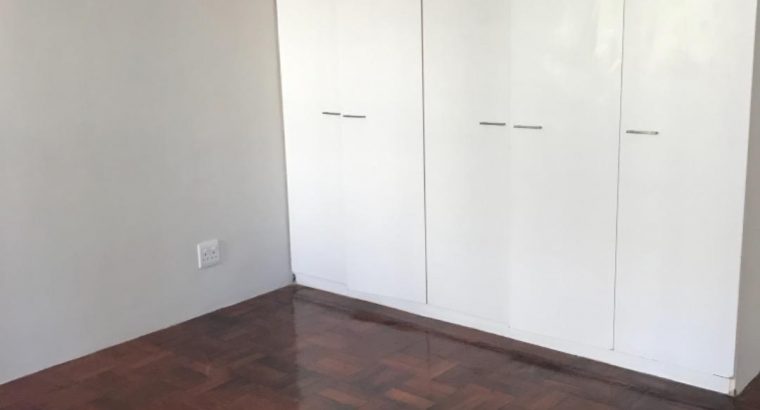 2 Bedroom Apartment / Flat to Rent in Green Point Cape Town