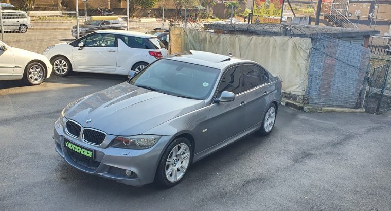 2011 BMW 320i M SPORT – SUNROOF