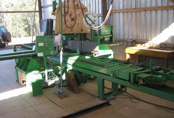 Vertical Breakdown Bandsaw with Log Carriage, DANCKAERT – MEM