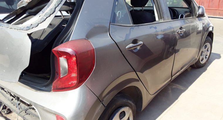 Kia Picanto 1.0 start stripping for spares