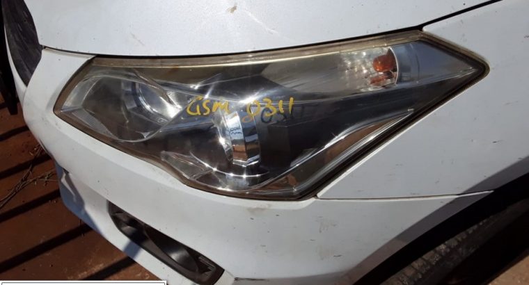 Suzuki Ciaz 2015 Used Headlight & Spares