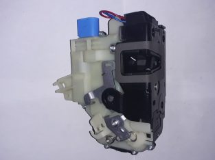 Vw Polo door lock lf for sale